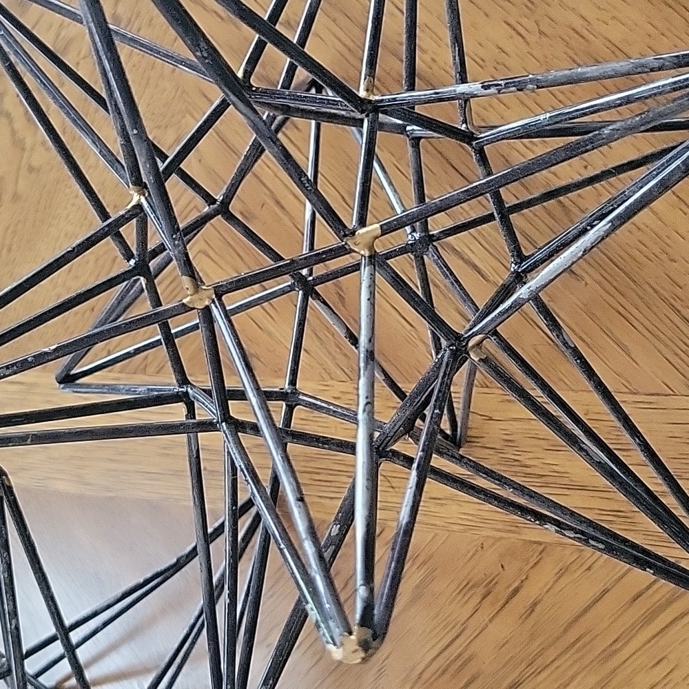 Set of 2 distressed balck bronze metal star decor - Picture 4 of 4